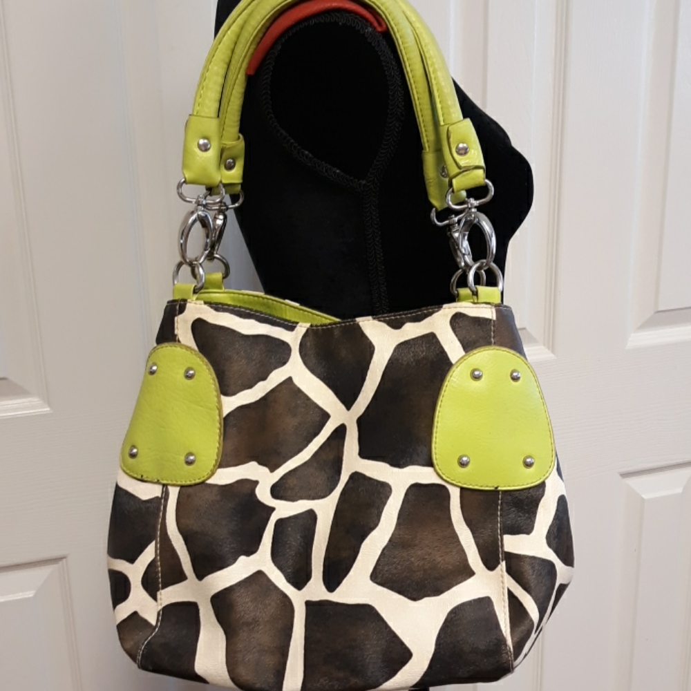 Giraffe print bag. GUC